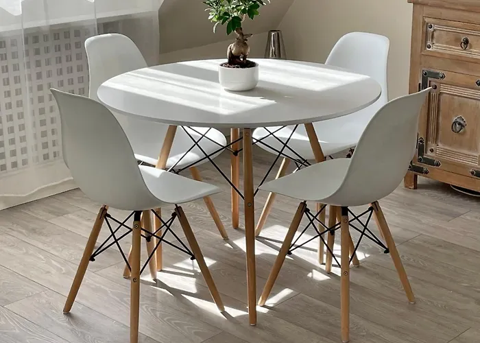 Ideally Located , Eiffel Tower View *